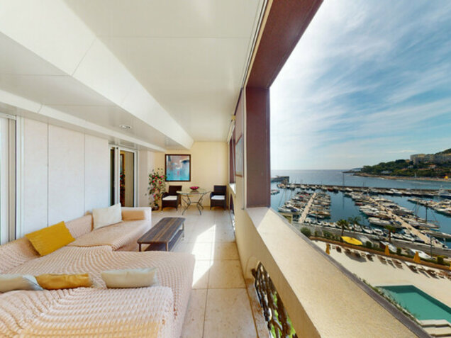 2-Bedroom Apartment with Terrace – To Renovate – Seaside Fontvieille