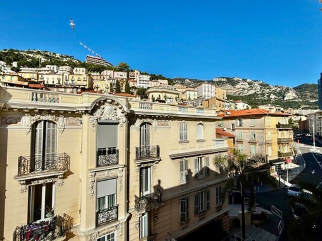 À Vendre – Appartement 4 Pièces avec Vue Mer & Monaco – Beausoleil
