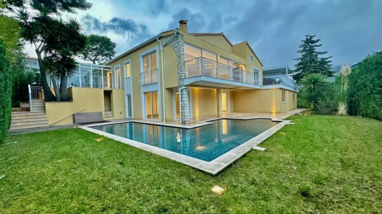 Beautiful house renovated with sea view - 1 / 10