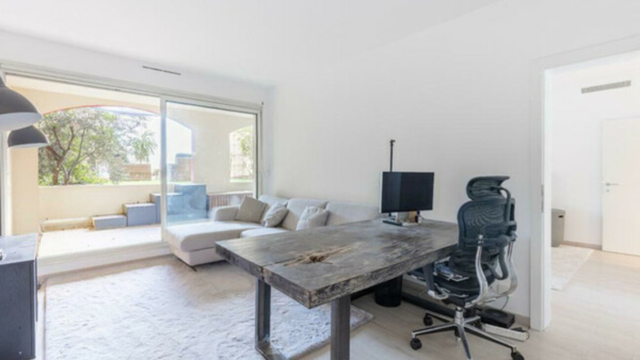 Vendita Giorgione Appartamento / 2 stanze - 5 / 8