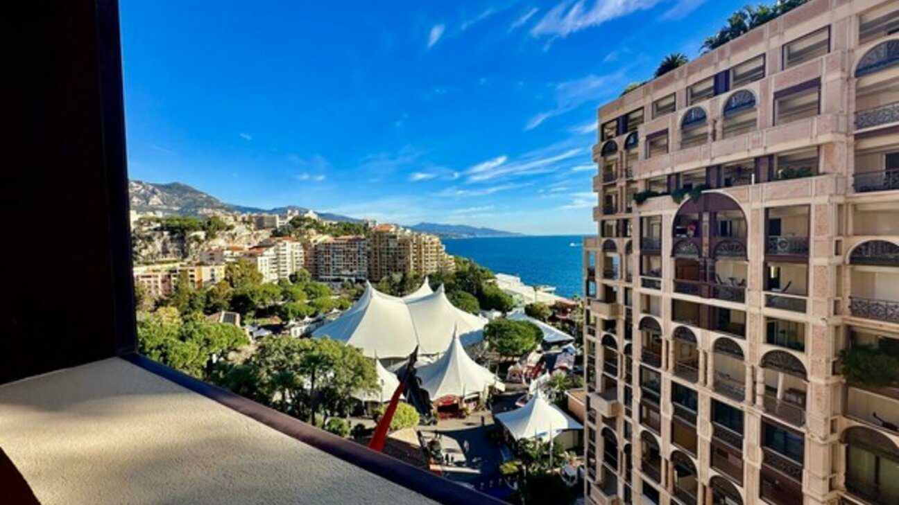 Très bel appartement au Seaside Plaza - 1 / 2