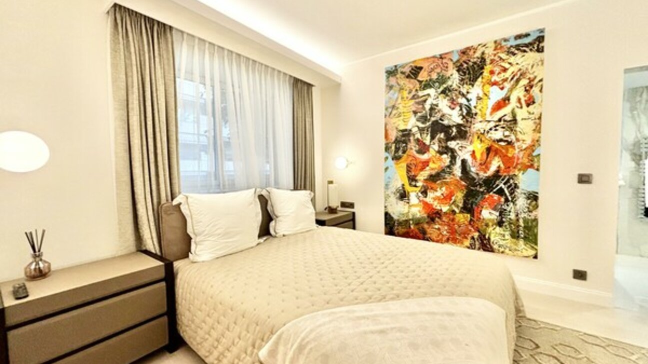 A renovated apartment in the Saint Roman district - 6 / 16