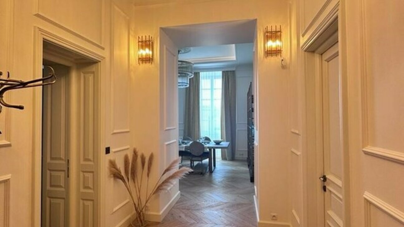 Renovated 7 rooms apartment in the center. - 6 / 12