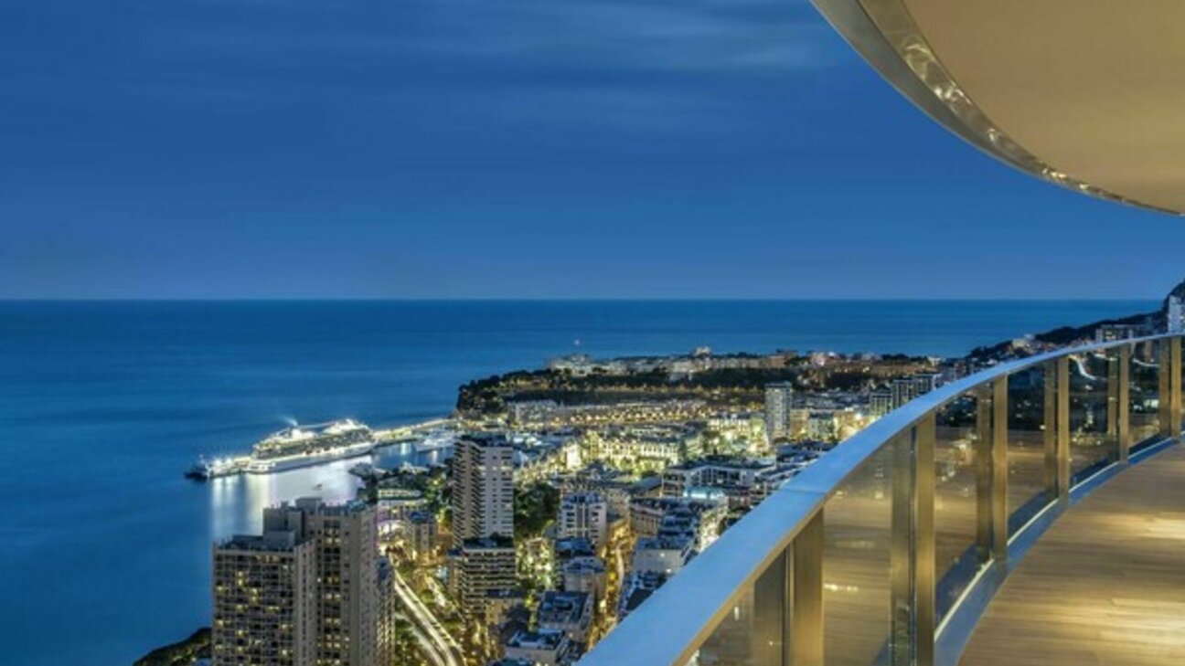 3 bedroom apartment at Tour Odeon - 2 / 5