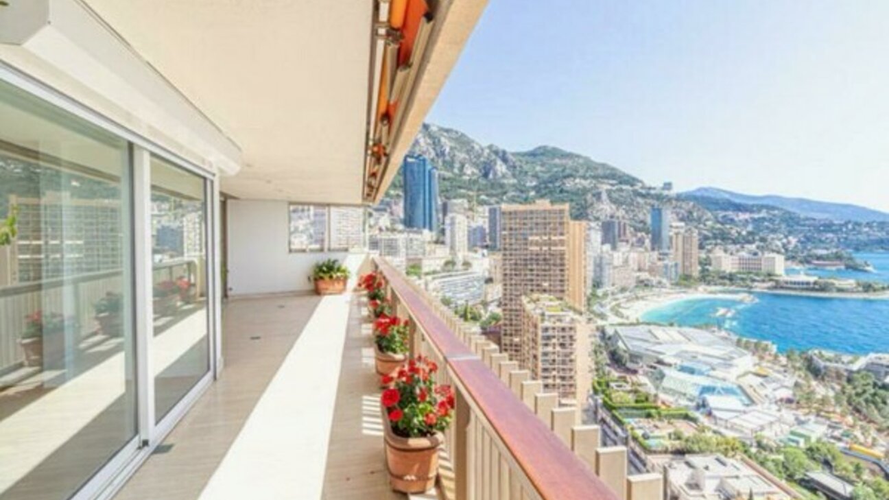 Exceptional Duplex Penthouse in the Carrée d'Or - 1 / 9