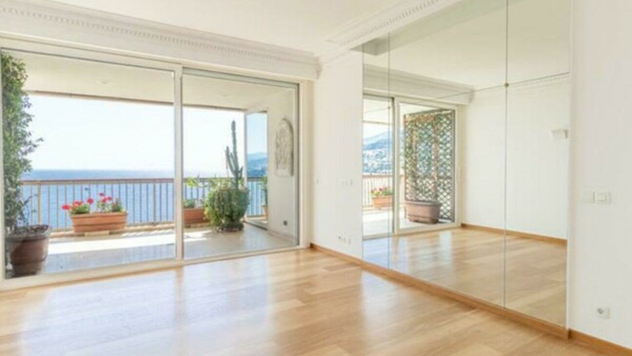 Exceptional Duplex Penthouse in the Carrée d'Or - 3 / 9